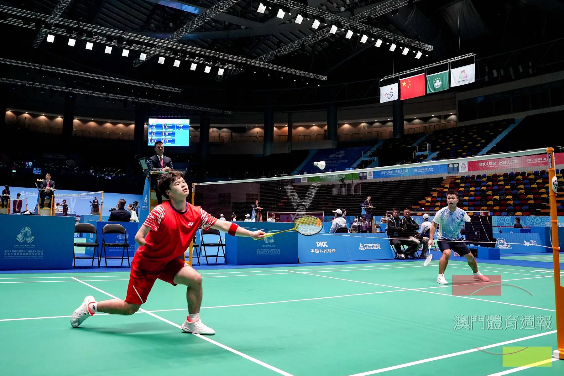 副1 殘運會羽毛球手在比賽中盡情發揮.jpg